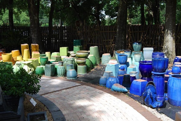 Pottery Lawn & Garden Retailer