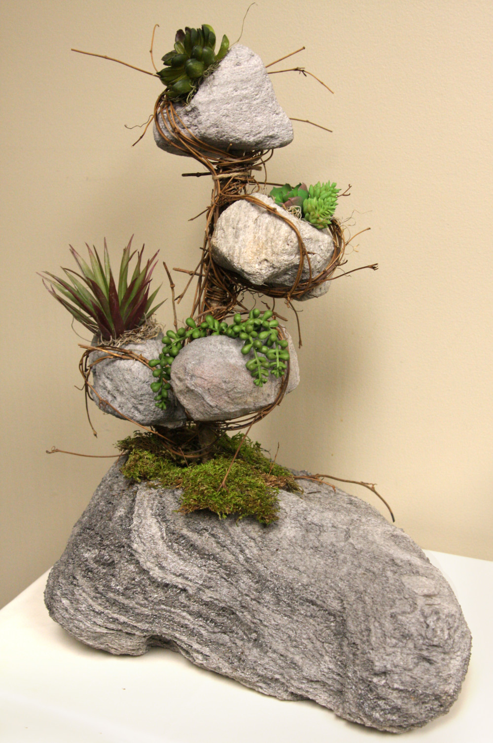 Featherock-mini-planter