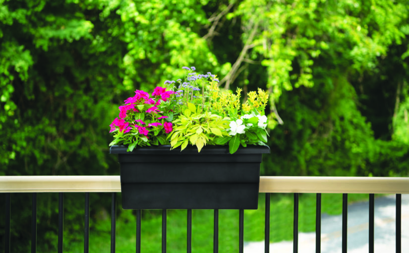Novelty Manufacturing Rail Planters