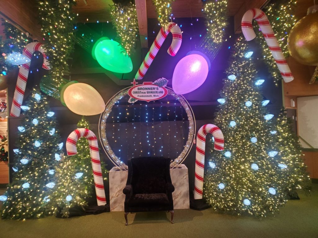 Bronner’s Christmas Wonderland in Frankenmuth, MichiganPhoto spot - Santa