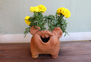 Big Grass Living's Happy Pig Pot.