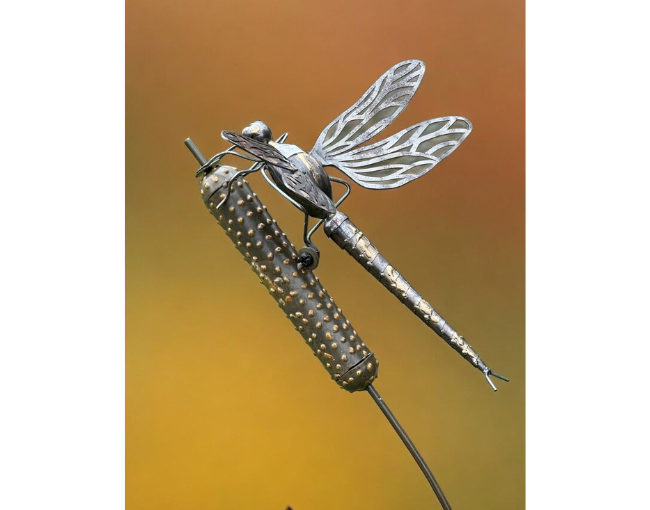 Steel Heart Ltd._Dragonfly on Cattail Garden Stake