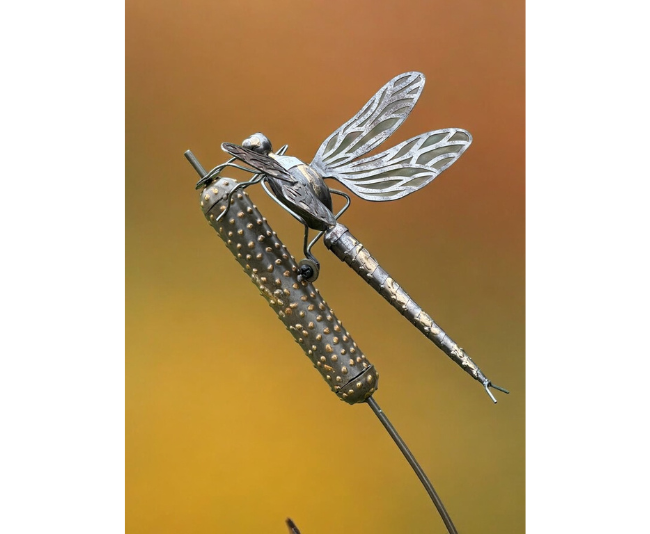 Steel Heart Ltd._Dragonfly on Cattail Garden Stake