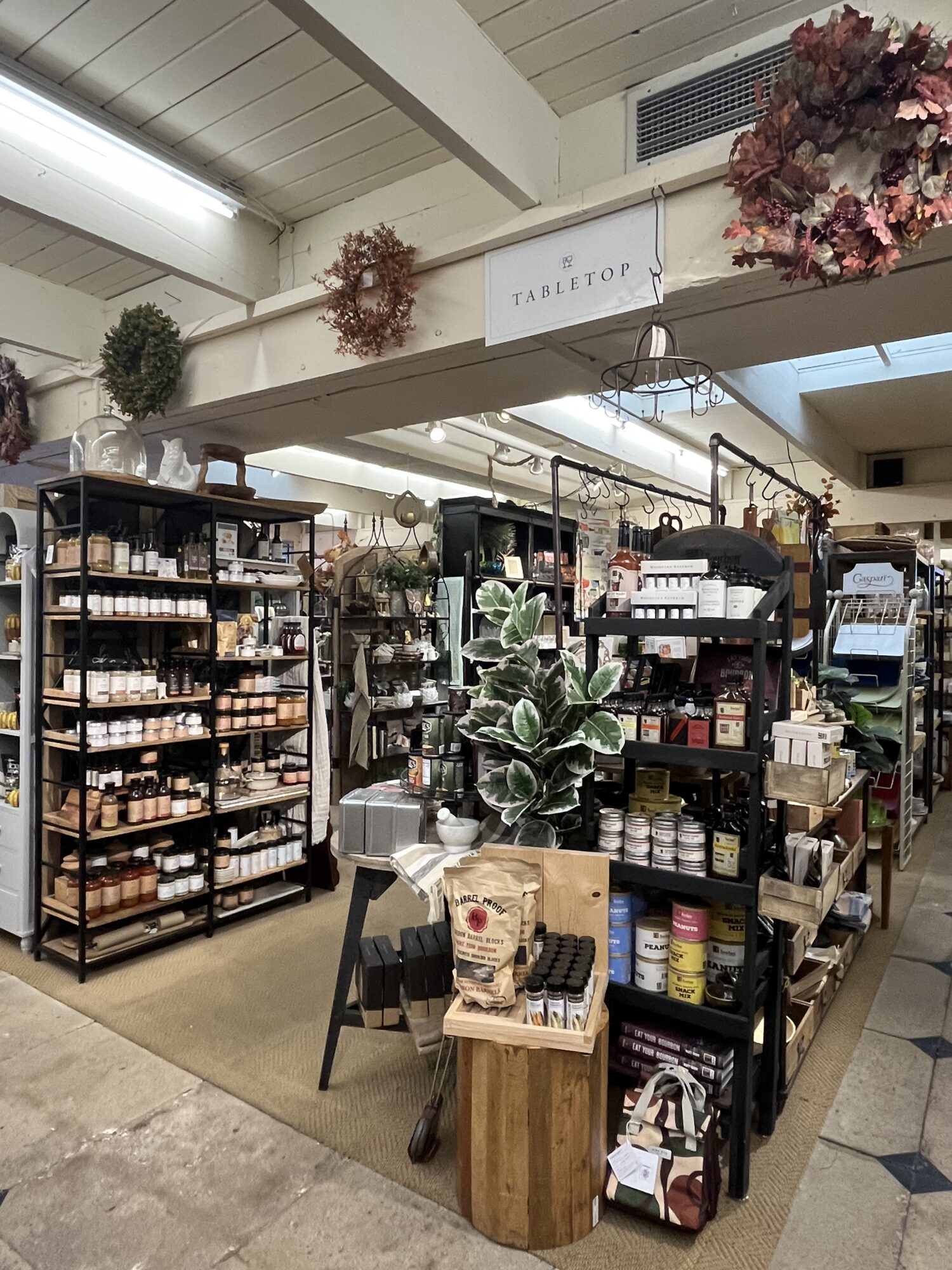 Chalet is a third-generation, family-owned business that has served Chicago’s North Shore since 1917. 